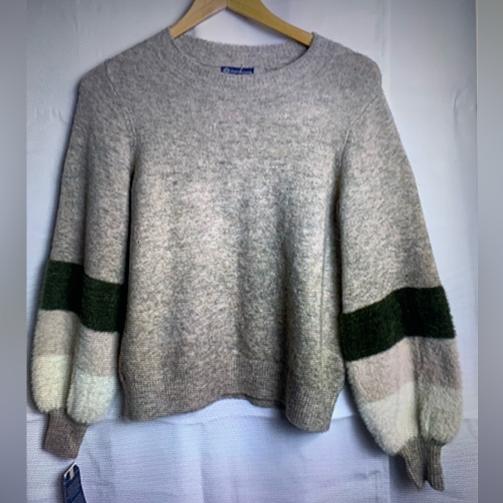 Democracy Womens Long Ballon Sleeves Crop Sweater Beige size XS NWT
